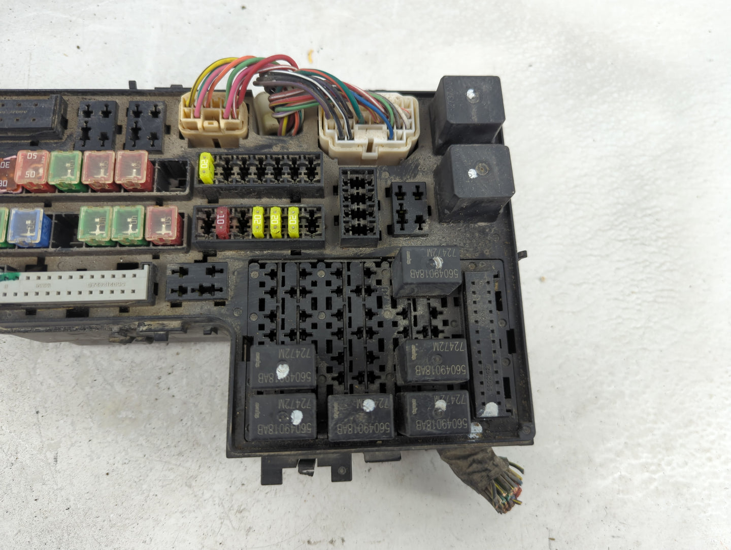 2004 Dodge Dakota Fusebox Fuse Box Panel Relay Module P/N:P56051062AA Fits OEM Used Auto Parts - Oemusedautoparts1.com