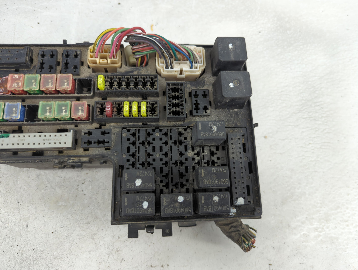 2004 Dodge Dakota Fusebox Fuse Box Panel Relay Module P/N:P56051062AA Fits OEM Used Auto Parts - Oemusedautoparts1.com