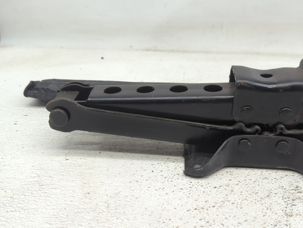 Dodge Dakota Spare Scissor Car Jack 934002 - Oemusedautoparts1.com
