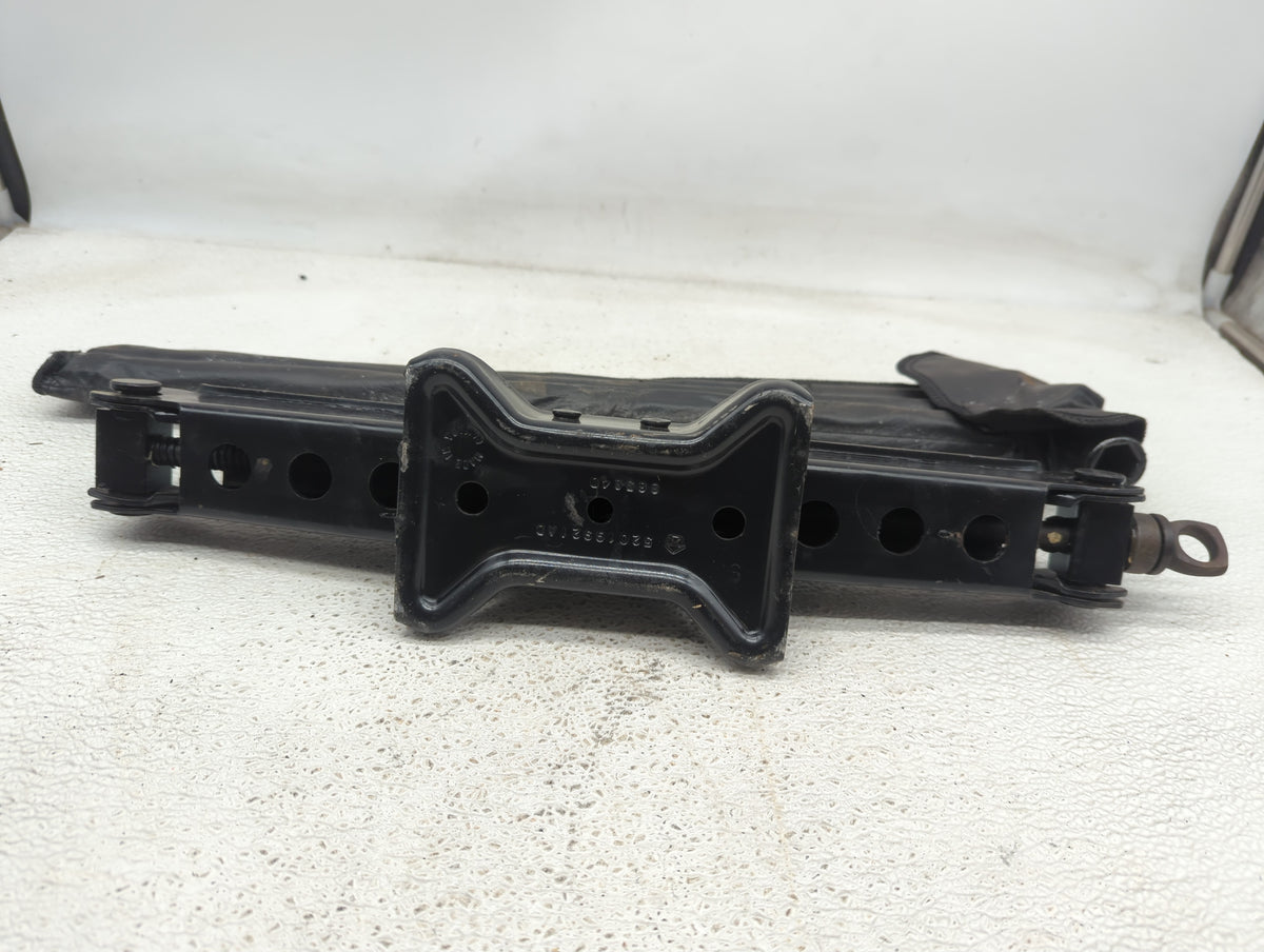 Dodge Dakota Spare Scissor Car Jack 934002 - Oemusedautoparts1.com