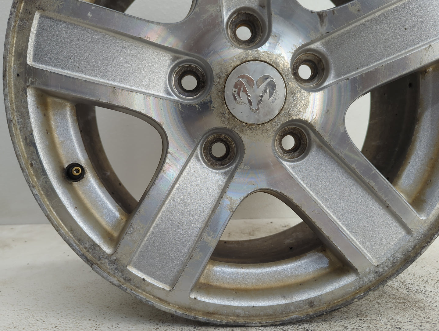 2004-2007 Dodge Durango Oem Wheel Rim 1047281 - Oemusedautoparts1.com
