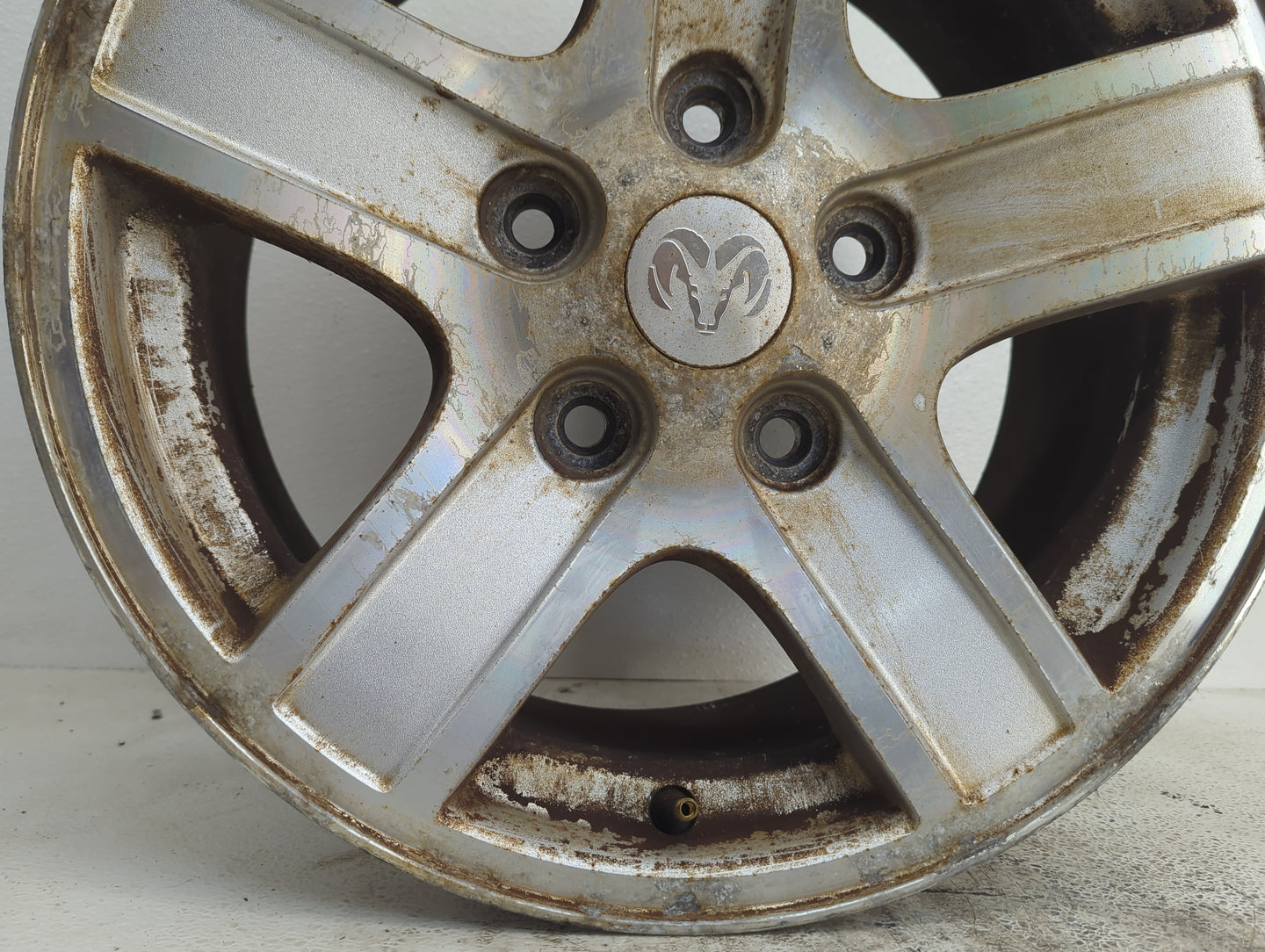2004-2007 Dodge Durango Oem Wheel Rim 1047282 - Oemusedautoparts1.com