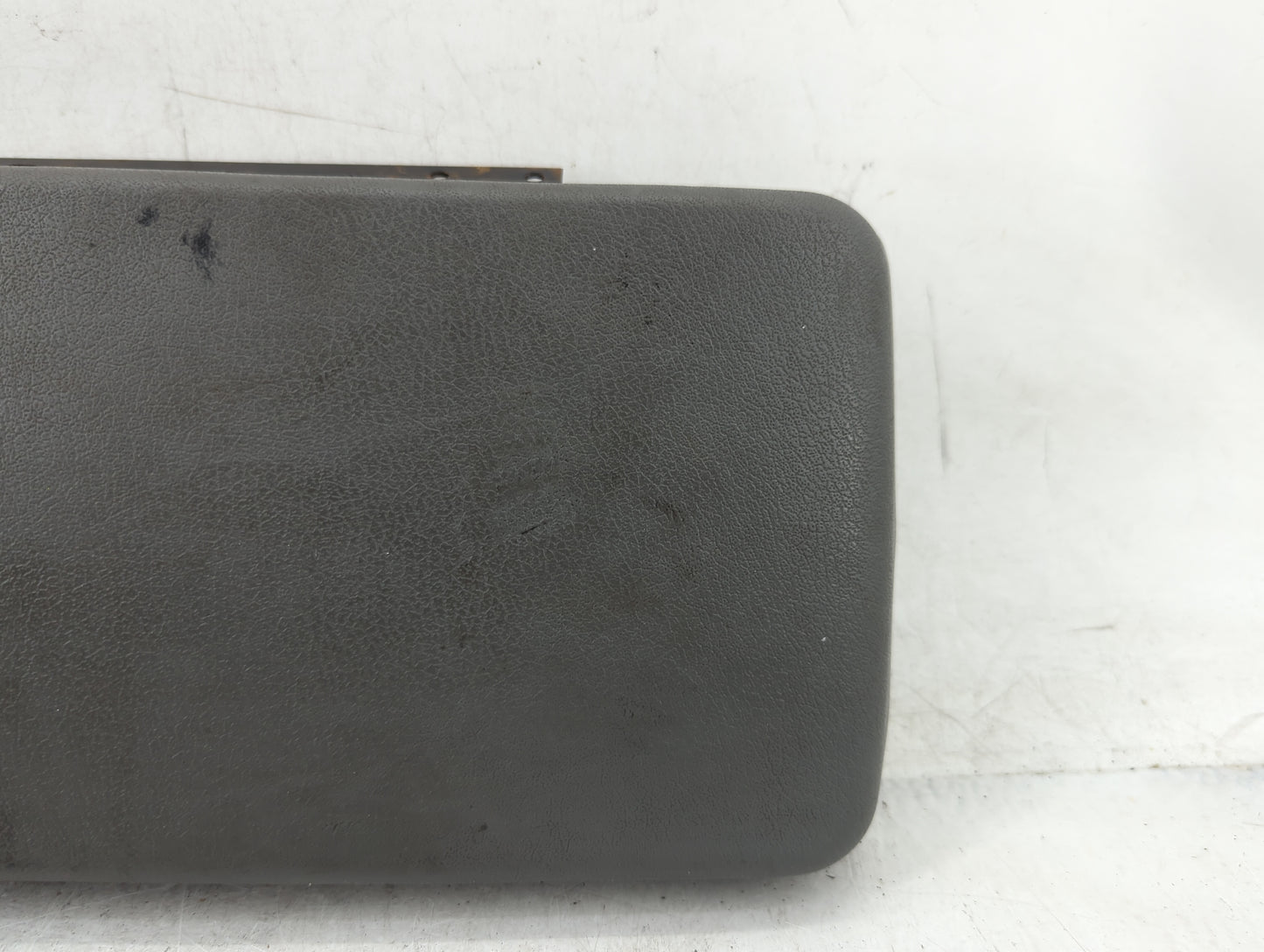 2004-2006 Dodge Durango Center Console Armrest Cover Lid P/N:W4027A Fits Fits 2004 2005 2006 OEM Used Auto Parts - Oemusedau