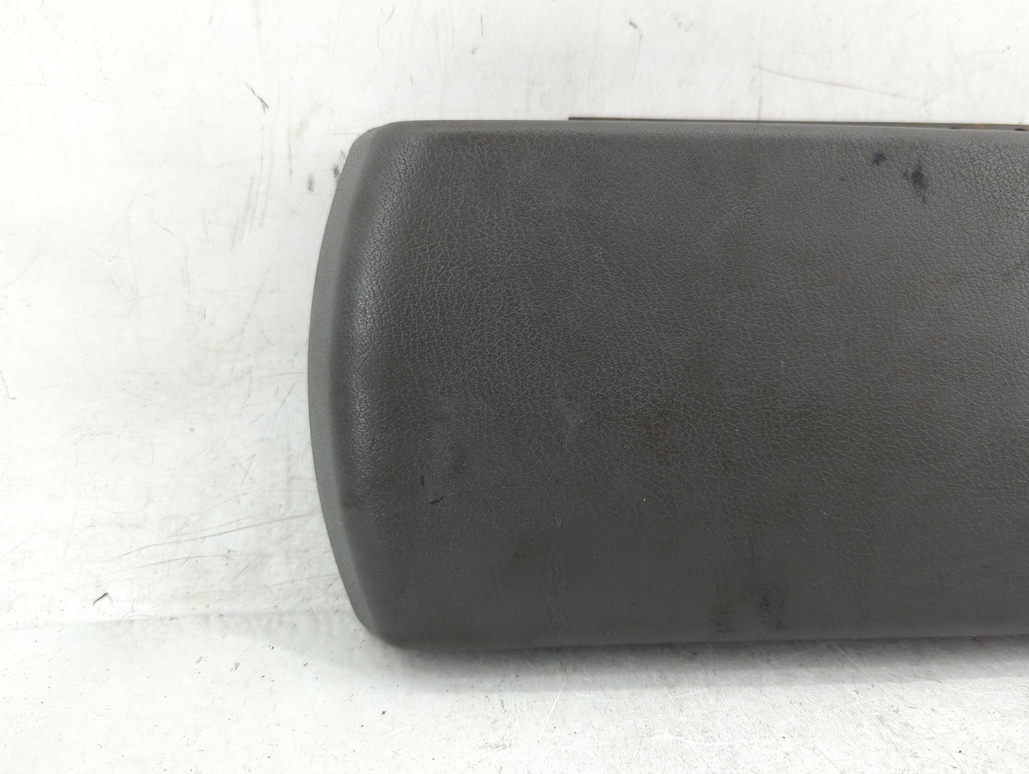 2004-2006 Dodge Durango Center Console Armrest Cover Lid P/N:W4027A Fits Fits 2004 2005 2006 OEM Used Auto Parts - Oemusedau