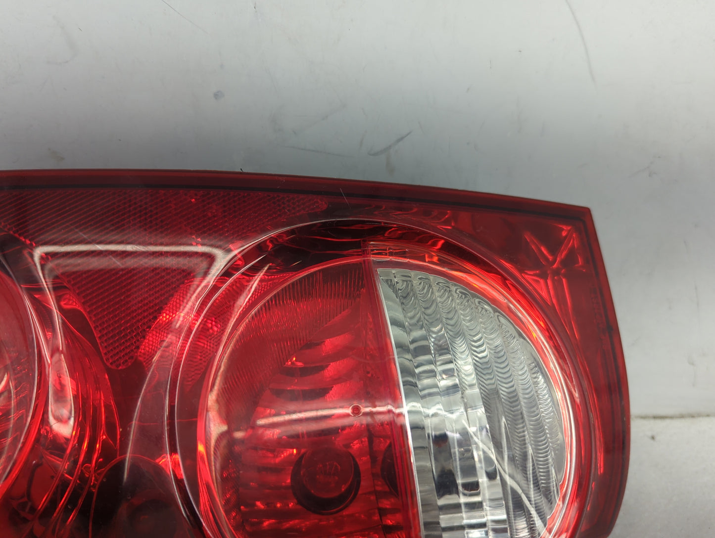 2004-2009 Dodge Durango Tail Light Assembly Driver Left OEM P/N:55077427AG 224 594-01 Fits Fits 2004 2005 2006 2007 2008 200