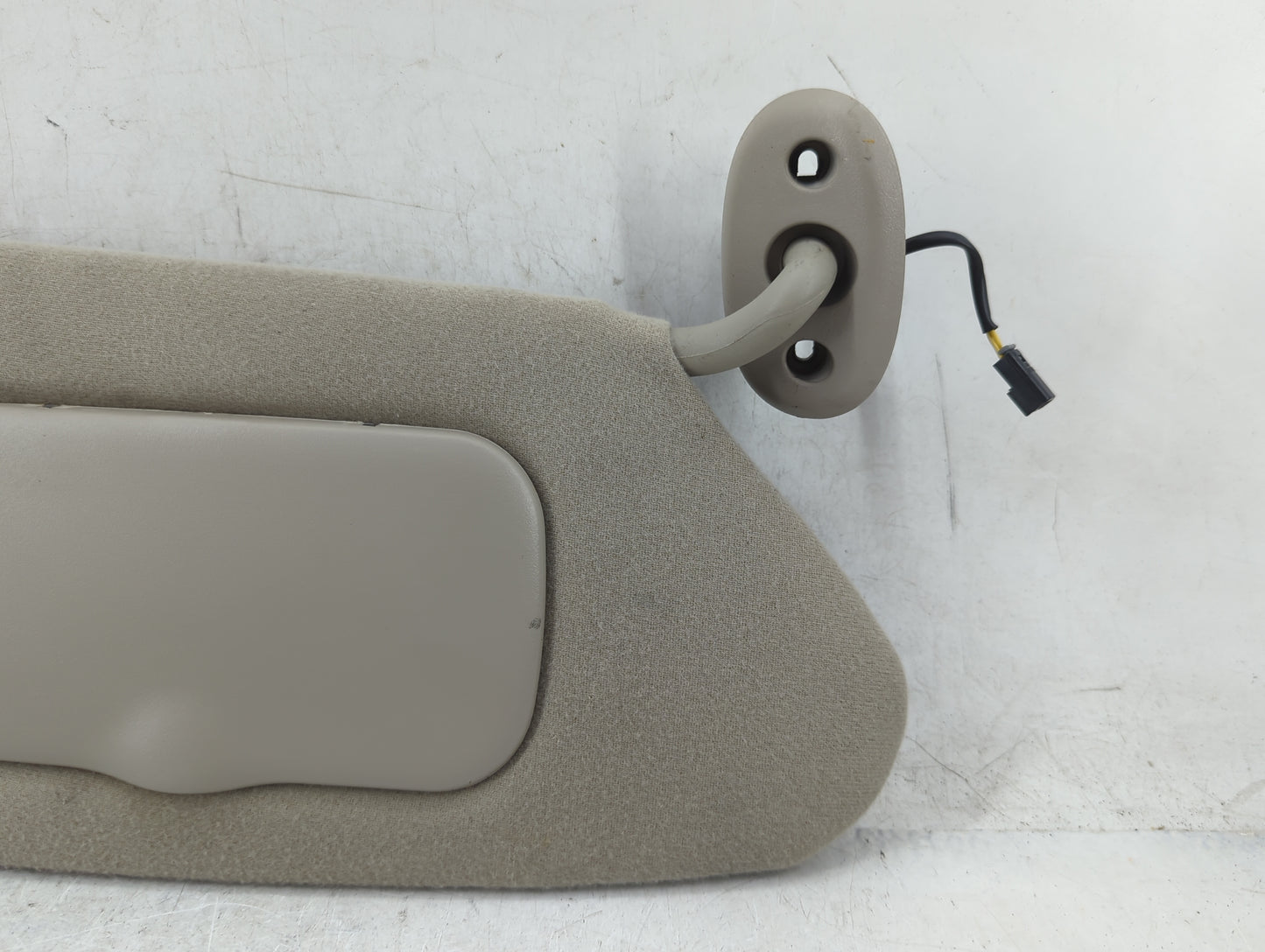 2004-2005 Dodge Durango Sun Visor Shade Replacement Passenger Right Mirror Fits Fits 2004 2005 OEM Used Auto Parts - Oemused