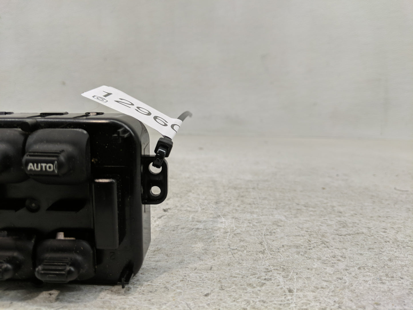 2004-2005 Dodge Durango Master Power Window Switch Replacement Driver Side Left P/N:39754D Fits Fits 2004 2005 OEM Used Auto