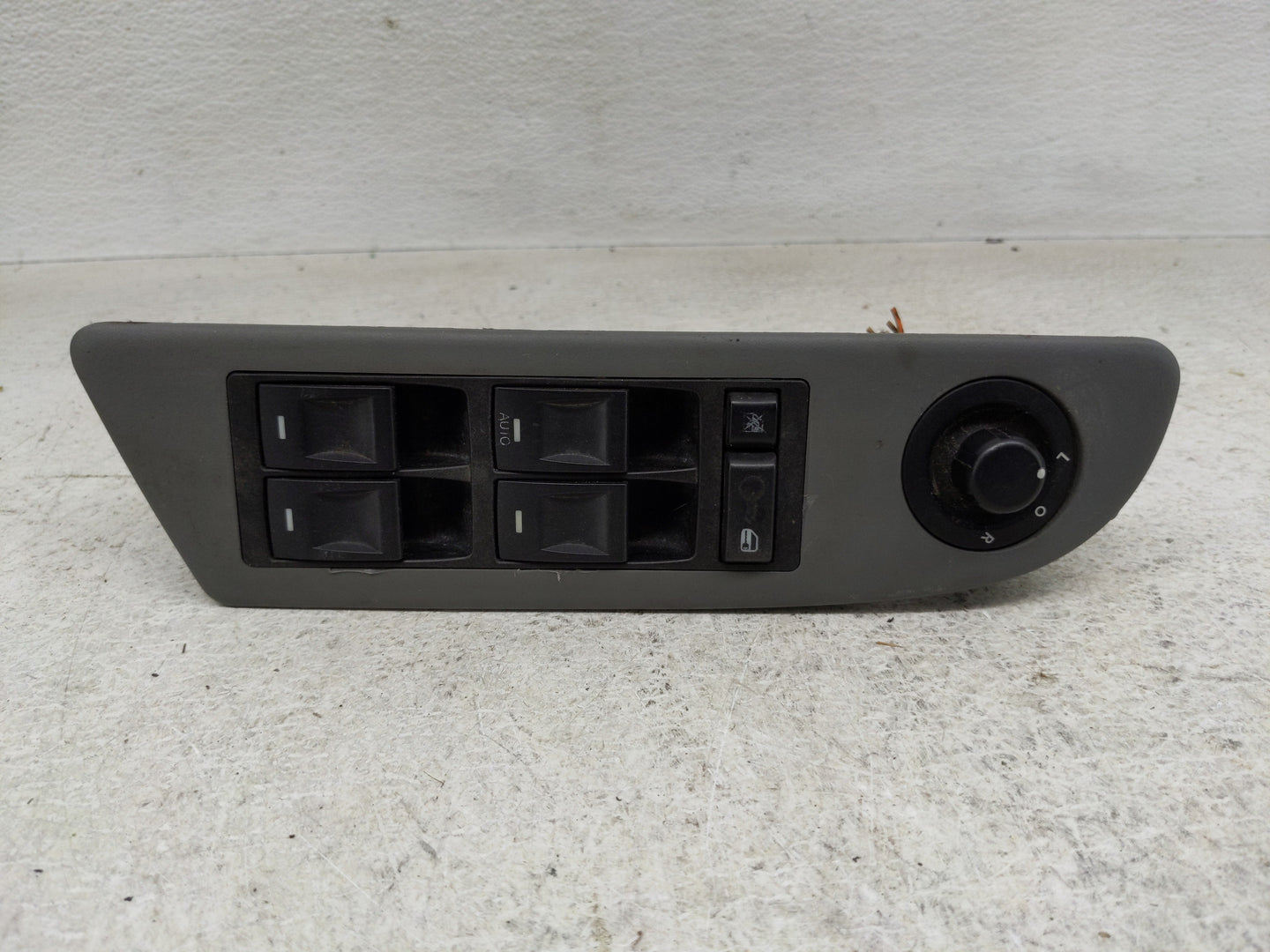 2004-2005 Dodge Durango Master Power Window Switch Replacement Driver Side Left P/N:04602735AA Fits Fits 2004 2005 OEM Used 