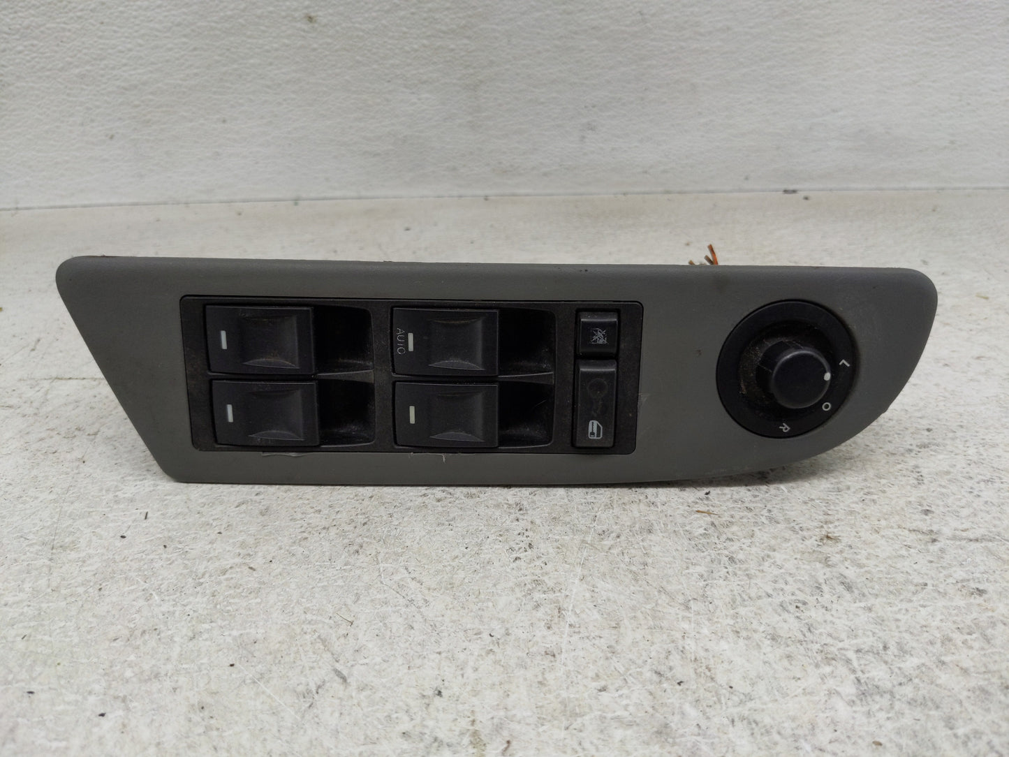 2004-2005 Dodge Durango Master Power Window Switch Replacement Driver Side Left P/N:04602735AA Fits Fits 2004 2005 OEM Used 