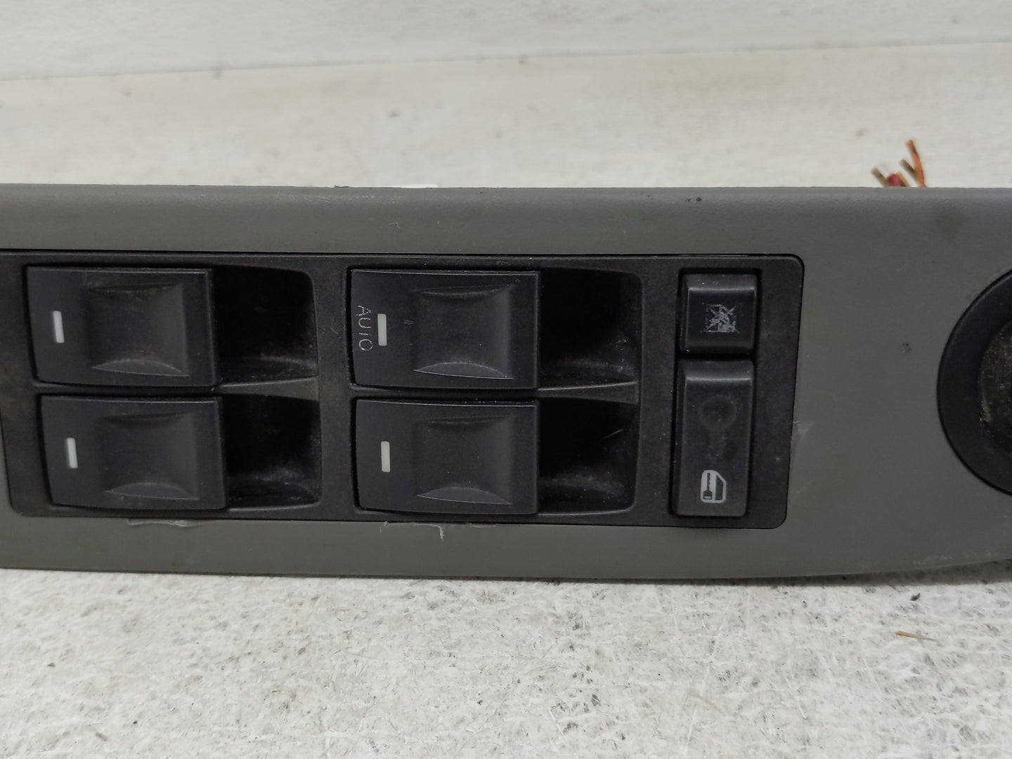 2004-2005 Dodge Durango Master Power Window Switch Replacement Driver Side Left P/N:04602735AA Fits Fits 2004 2005 OEM Used 