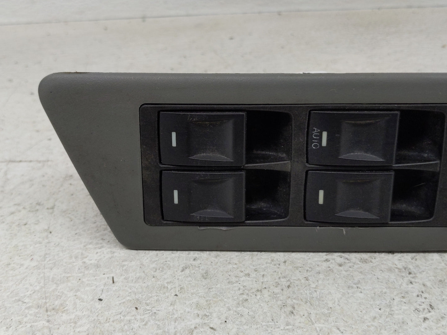 2004-2005 Dodge Durango Master Power Window Switch Replacement Driver Side Left P/N:04602735AA Fits Fits 2004 2005 OEM Used 