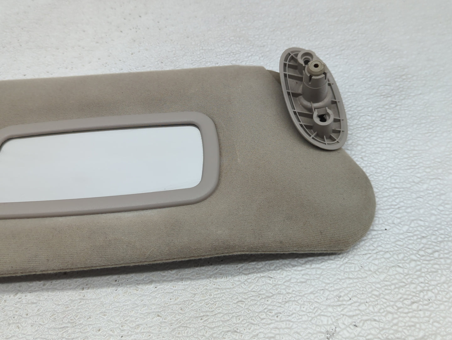 2004-2009 Dodge Durango Sun Visor Shade Replacement Passenger Right Mirror Fits Fits 2004 2005 2006 2007 2008 2009 OEM Used 