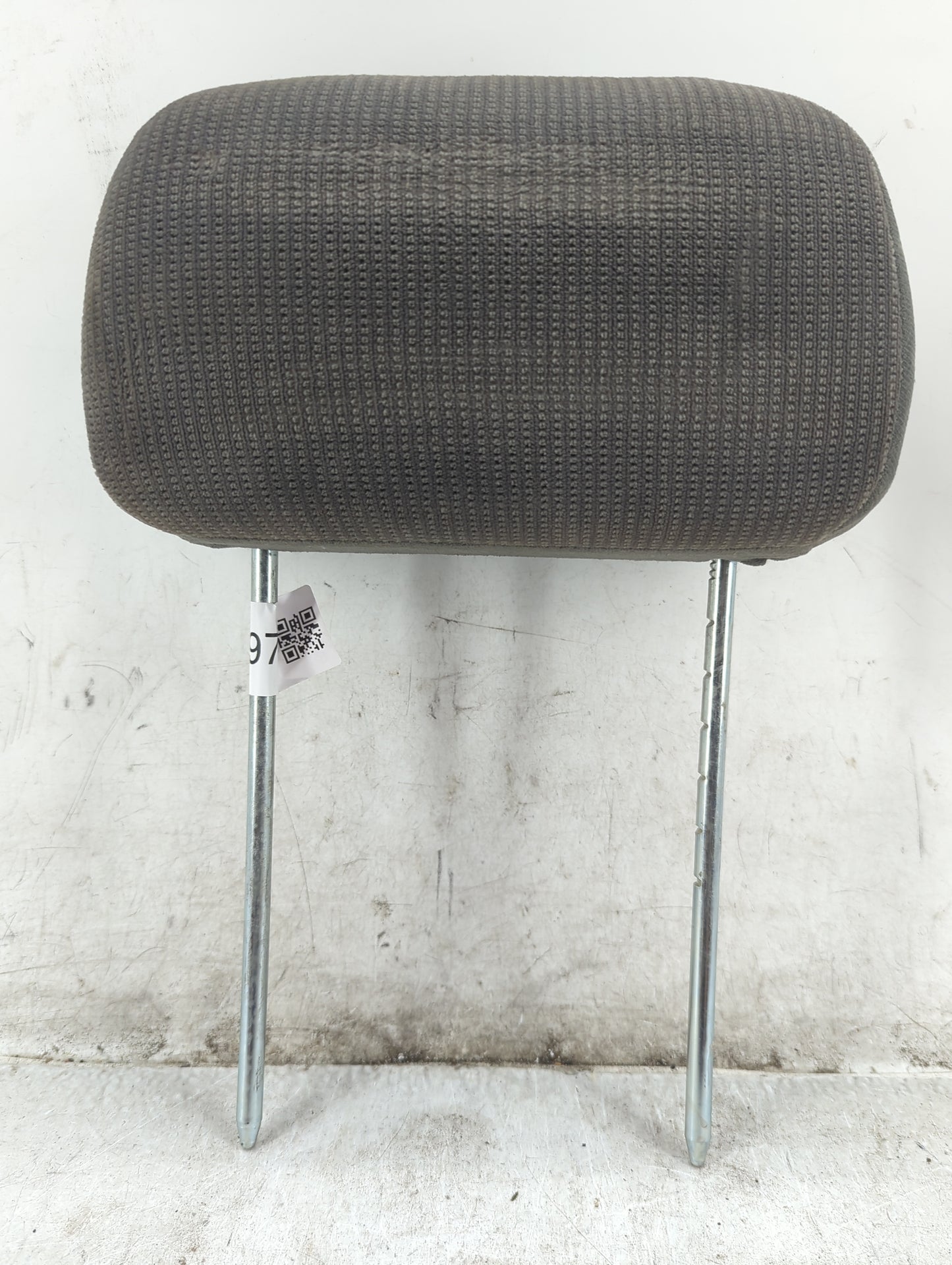 2004-2006 Dodge Durango Headrest Head Rest Rear Seat Fits Fits 2004 2005 2006 OEM Used Auto Parts - Oemusedautoparts1.com