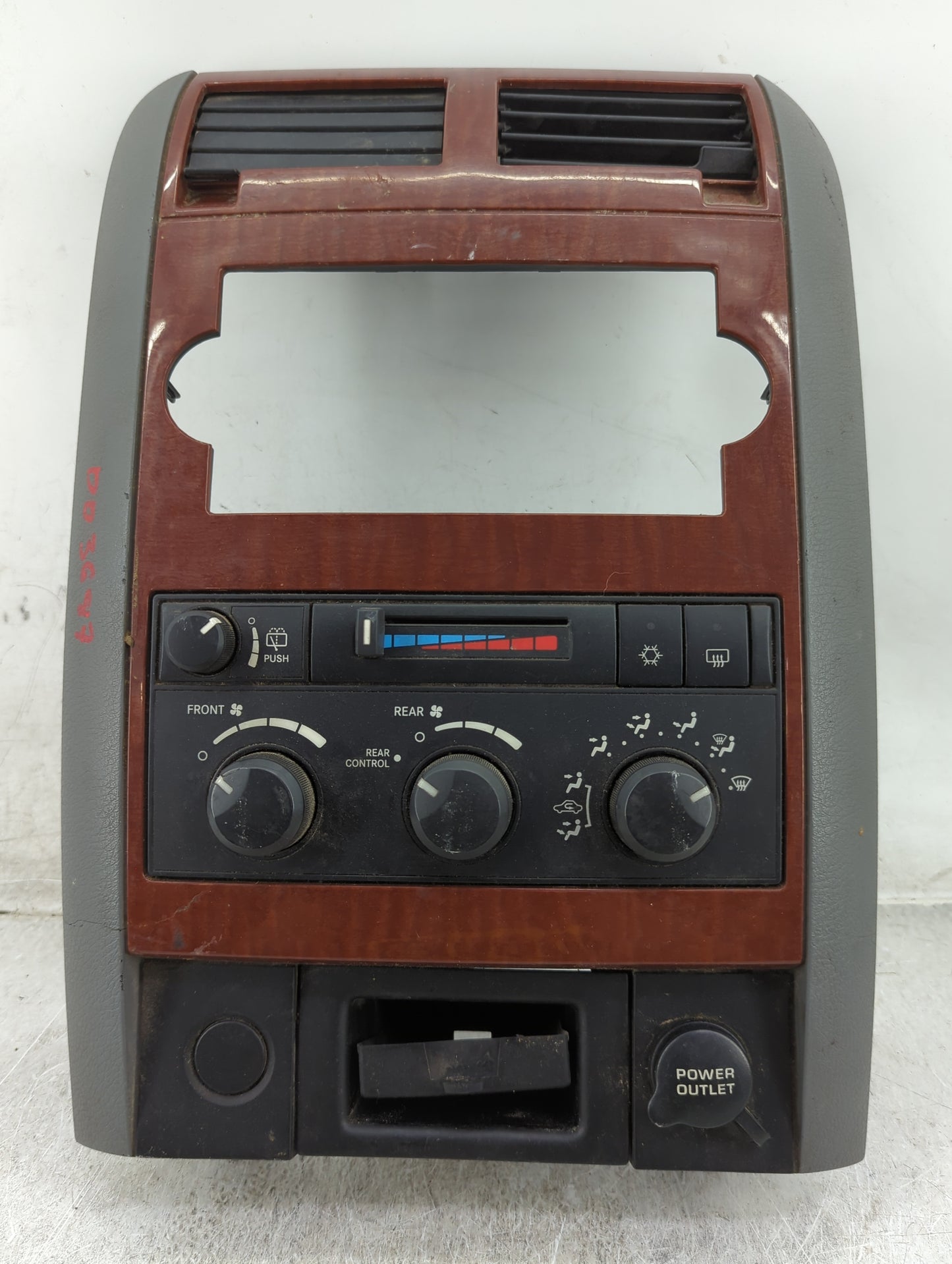 2004 Dodge Durango Climate Control Module Temperature AC/Heater Replacement P/N:5JQ231D5AD Fits OEM Used Auto Parts - Oemuse