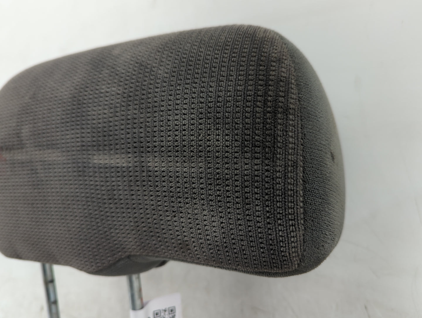 2004-2006 Dodge Durango Headrest Head Rest Rear Seat Fits Fits 2004 2005 2006 OEM Used Auto Parts - Oemusedautoparts1.com
