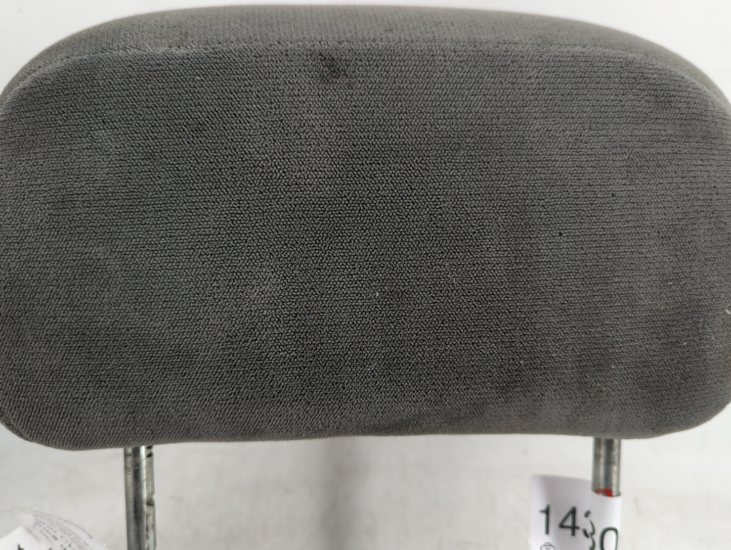 2004-2006 Dodge Durango Headrest Head Rest Rear Seat Fits Fits 2004 2005 2006 OEM Used Auto Parts - Oemusedautoparts1.com