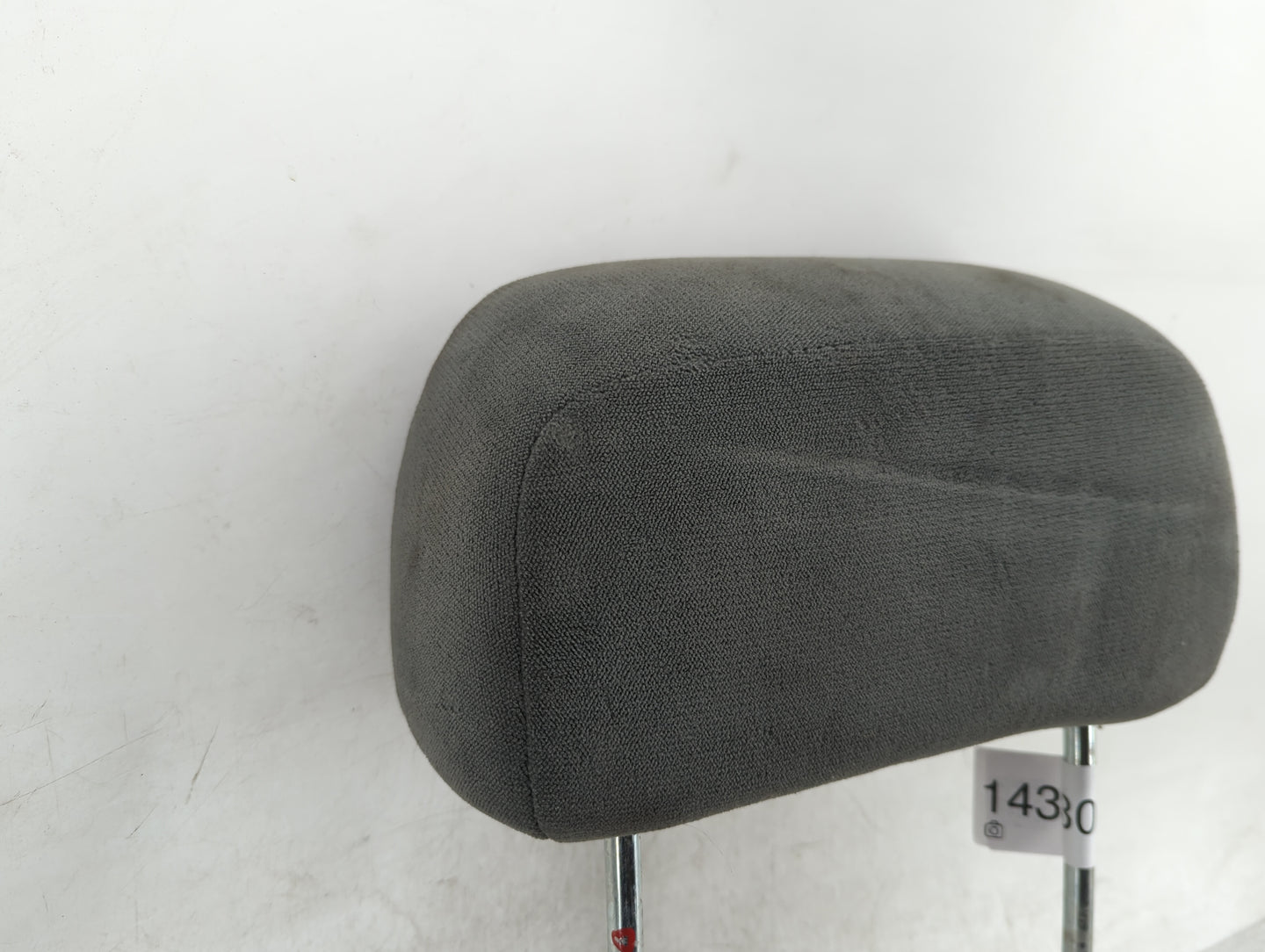 2004-2006 Dodge Durango Headrest Head Rest Rear Seat Fits Fits 2004 2005 2006 OEM Used Auto Parts - Oemusedautoparts1.com