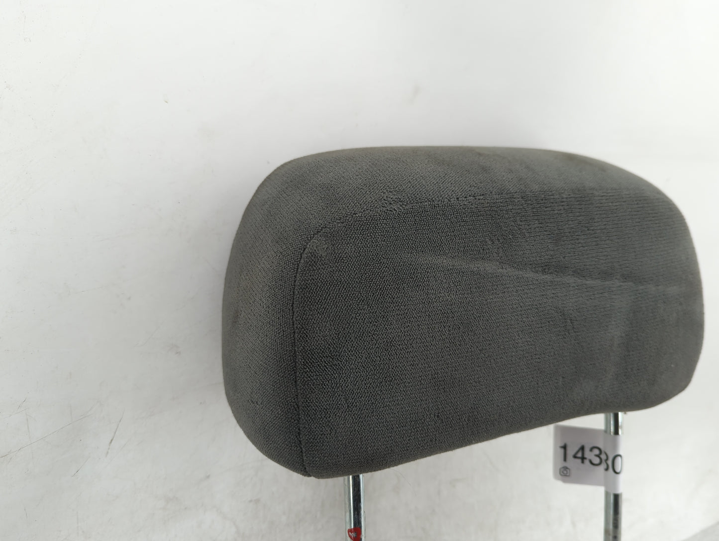 2004-2006 Dodge Durango Headrest Head Rest Rear Seat Fits Fits 2004 2005 2006 OEM Used Auto Parts - Oemusedautoparts1.com