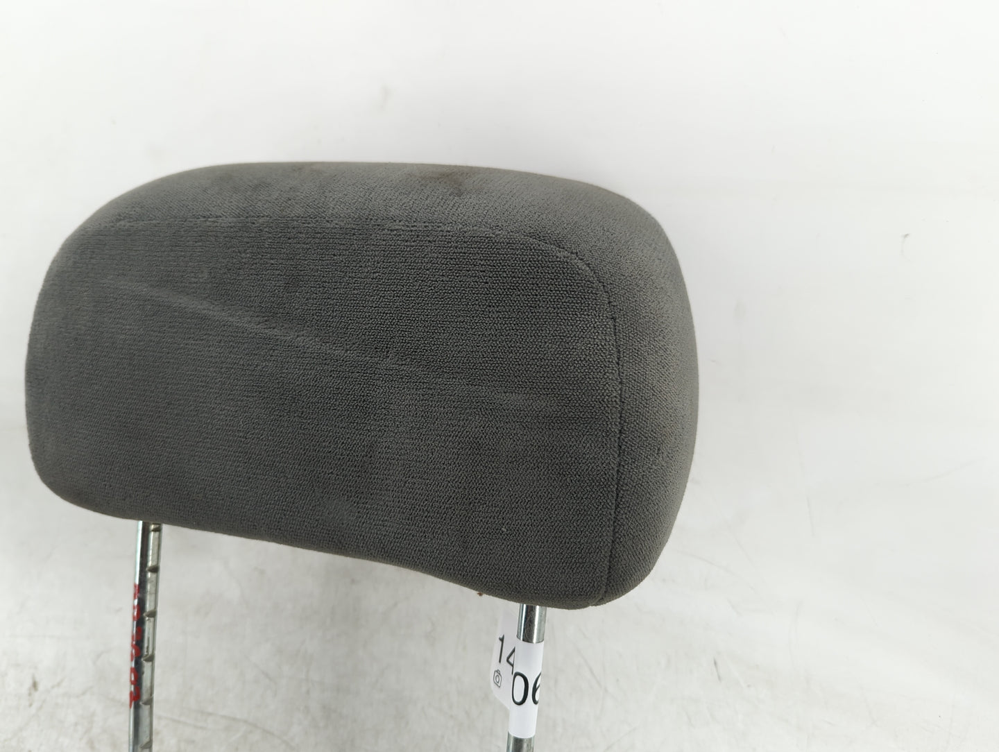 2004-2006 Dodge Durango Headrest Head Rest Rear Seat Fits Fits 2004 2005 2006 OEM Used Auto Parts - Oemusedautoparts1.com