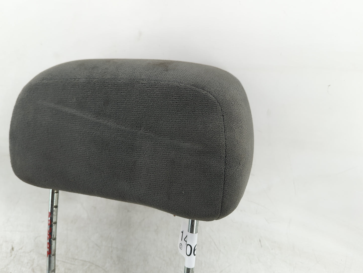 2004-2006 Dodge Durango Headrest Head Rest Rear Seat Fits Fits 2004 2005 2006 OEM Used Auto Parts - Oemusedautoparts1.com