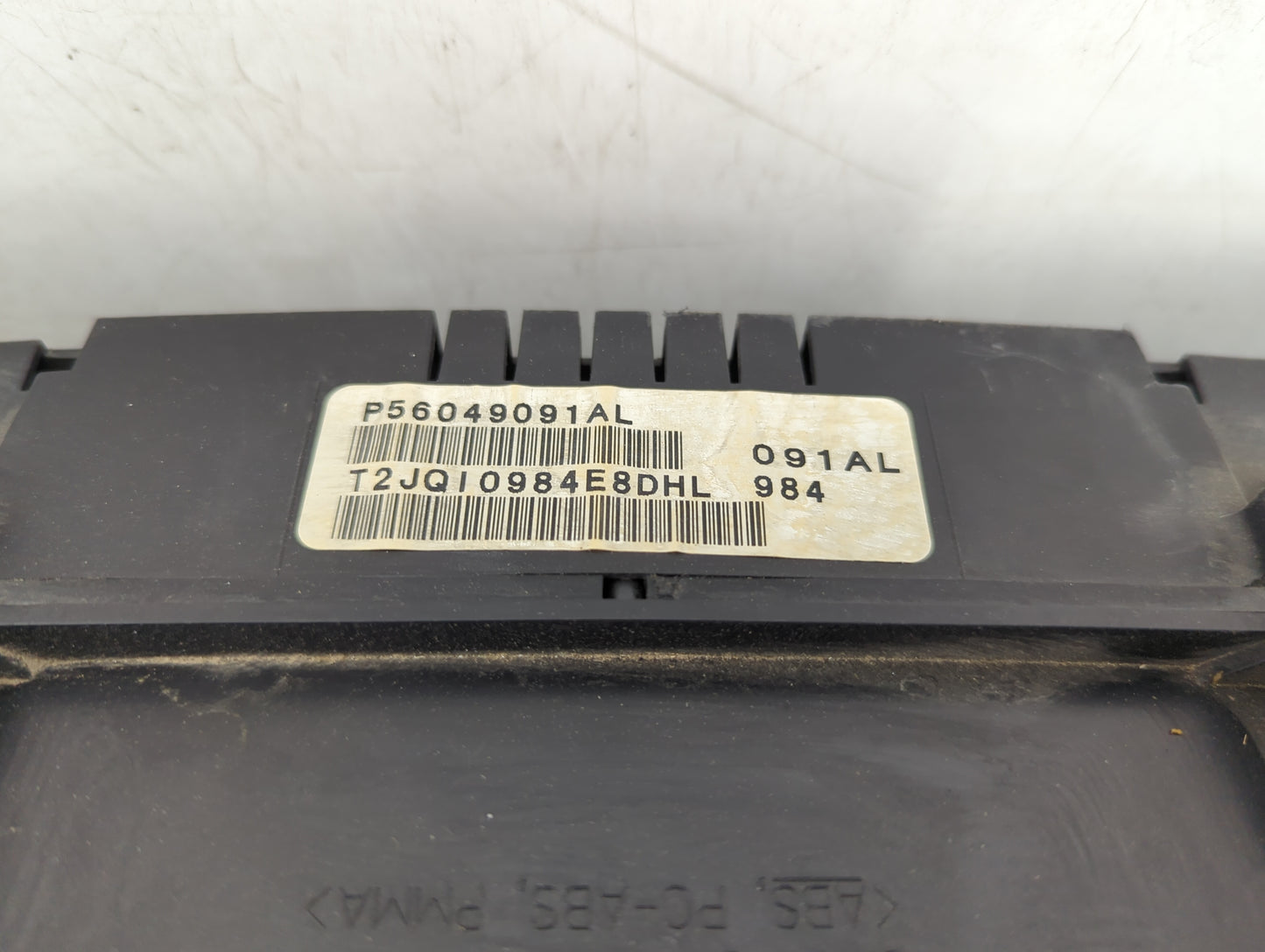 2004 Dodge Durango Instrument Cluster Speedometer Gauges P/N:P56049091AL Fits OEM Used Auto Parts - Oemusedautoparts1.com
