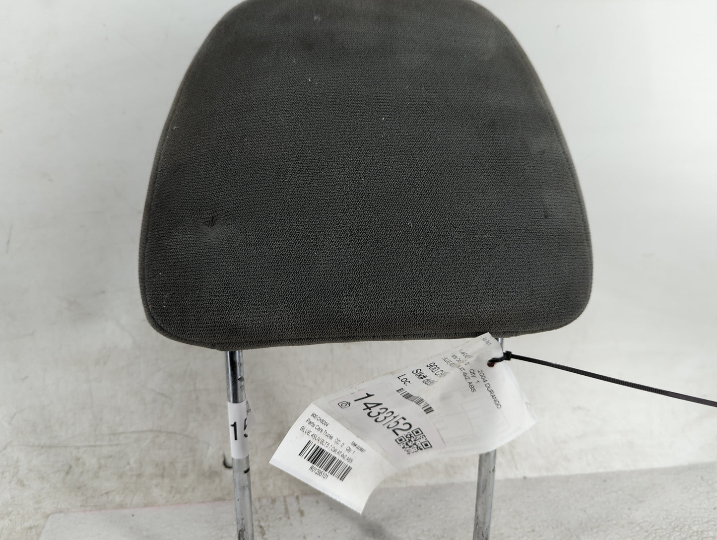 2004-2006 Dodge Durango Headrest Head Rest Front Driver Seat Black - Oemusedautoparts1.com