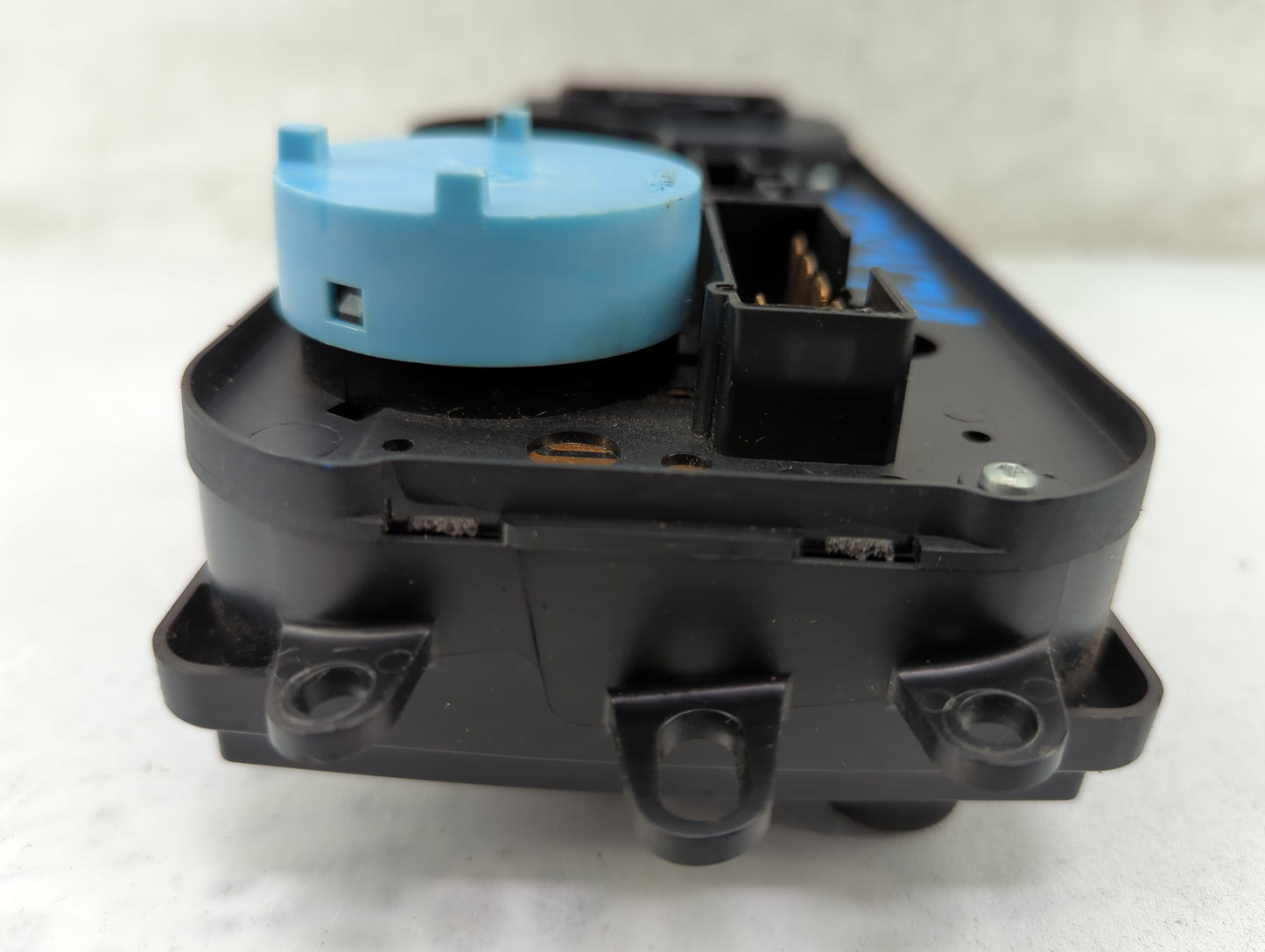 2004 Dodge Durango Climate Control Module Temperature AC/Heater Replacement Fits OEM Used Auto Parts - Oemusedautoparts1.com