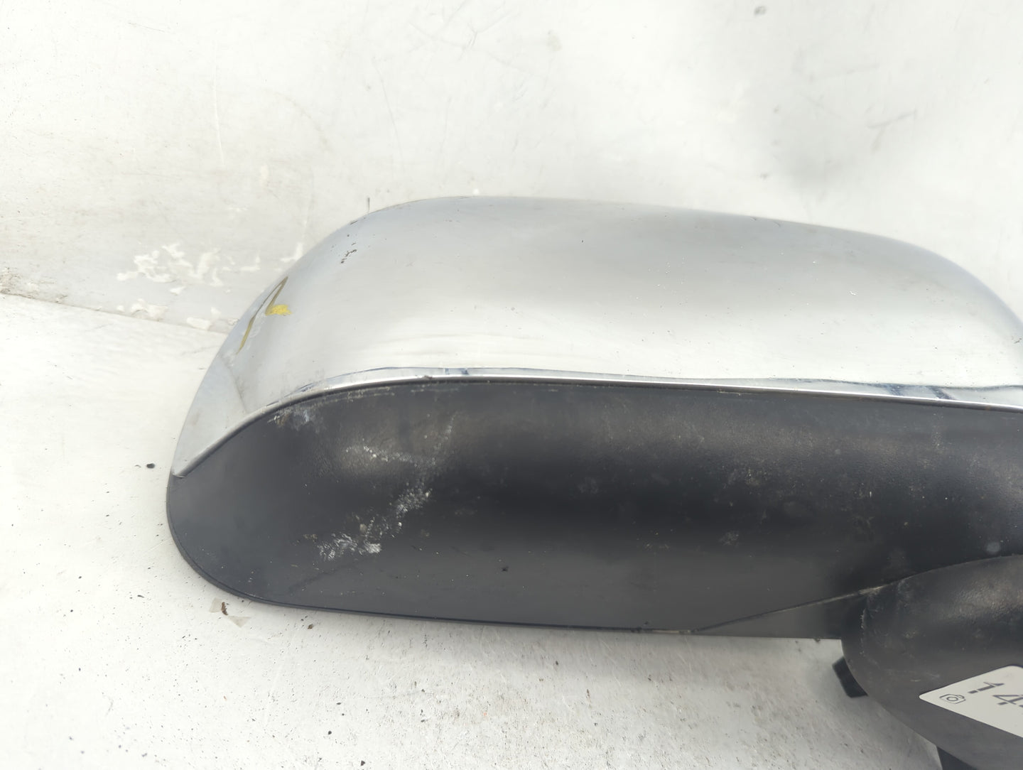 2004-2007 Dodge Durango Passenger Side View Mirror - Right Door Mirror OEM Used - Oemusedautoparts1.com
