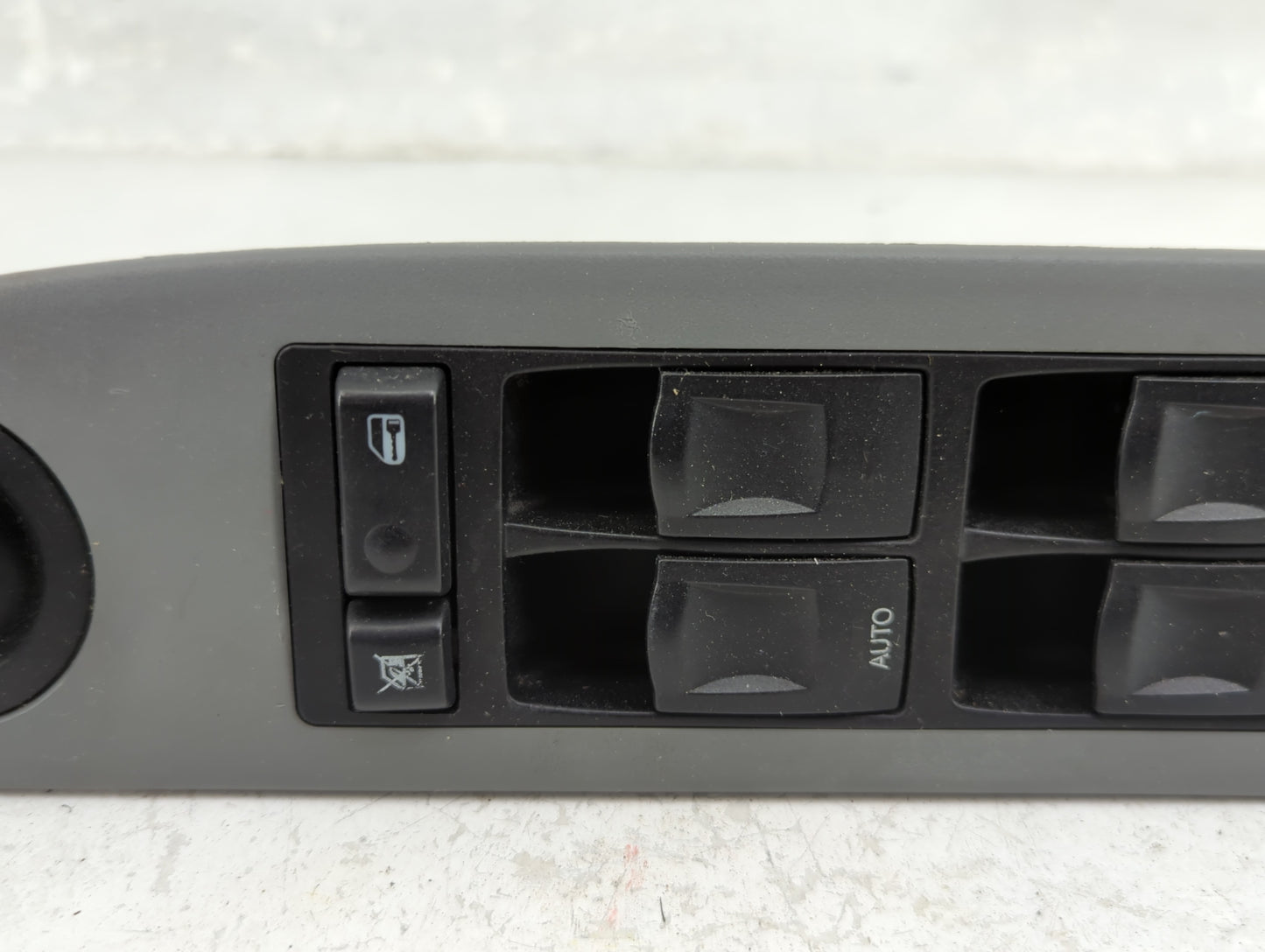 2004-2005 Dodge Durango Master Power Window Switch Replacement Driver Side Left P/N:04602342AE Fits Fits 2004 2005 OEM Used 