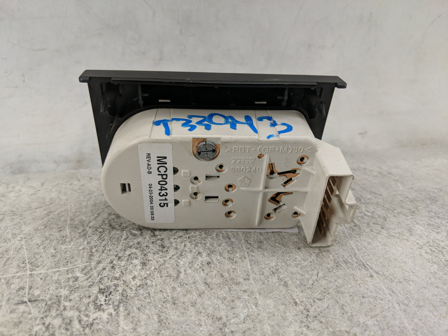 2004-2009 Dodge Durango Climate Control Module Temperature AC/Heater Replacement P/N:MCP04315 58021B Fits OEM Used Auto Part