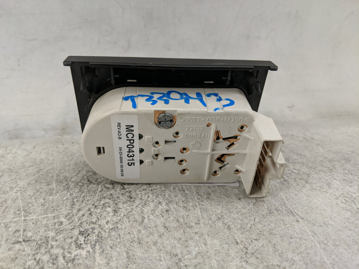 2004-2009 Dodge Durango Climate Control Module Temperature AC/Heater Replacement P/N:MCP04315 58021B Fits OEM Used Auto Part