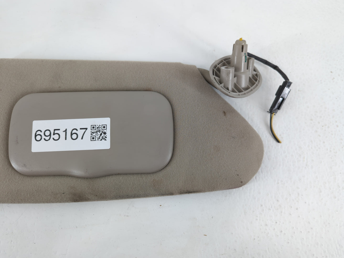 2004-2005 Dodge Durango Sun Visor Shade Replacement Passenger Right Mirror Fits Fits 2004 2005 OEM Used Auto Parts - Oemused