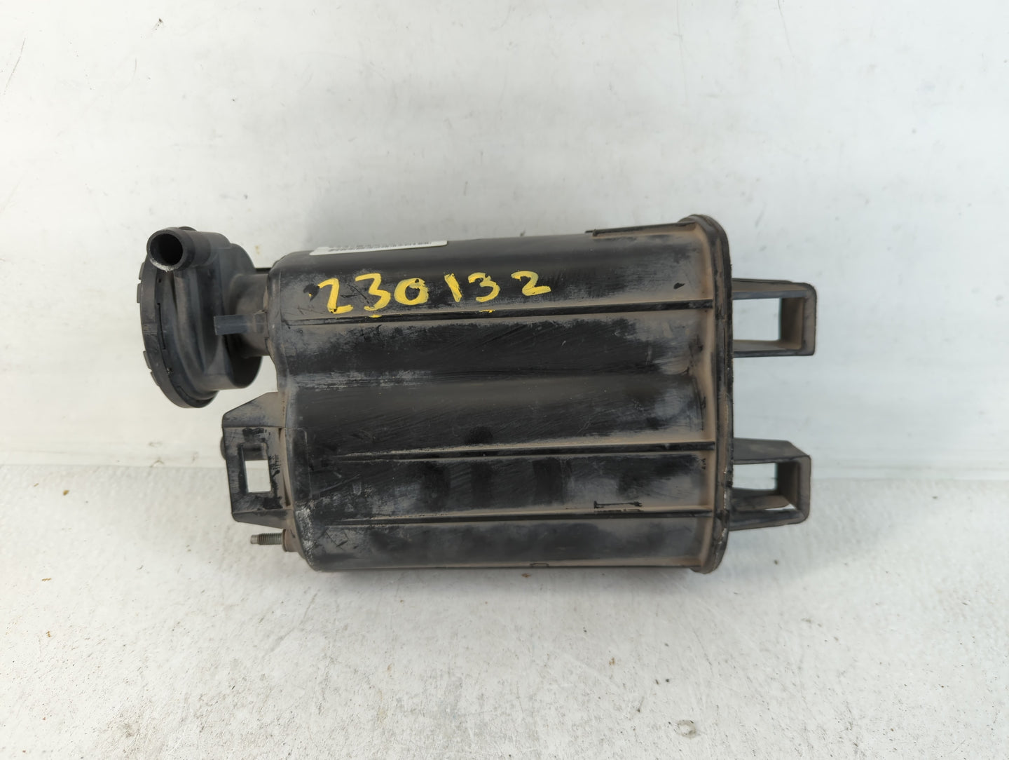 2004 Dodge Durango Fuel Vapor Charcoal Canister - Oemusedautoparts1.com