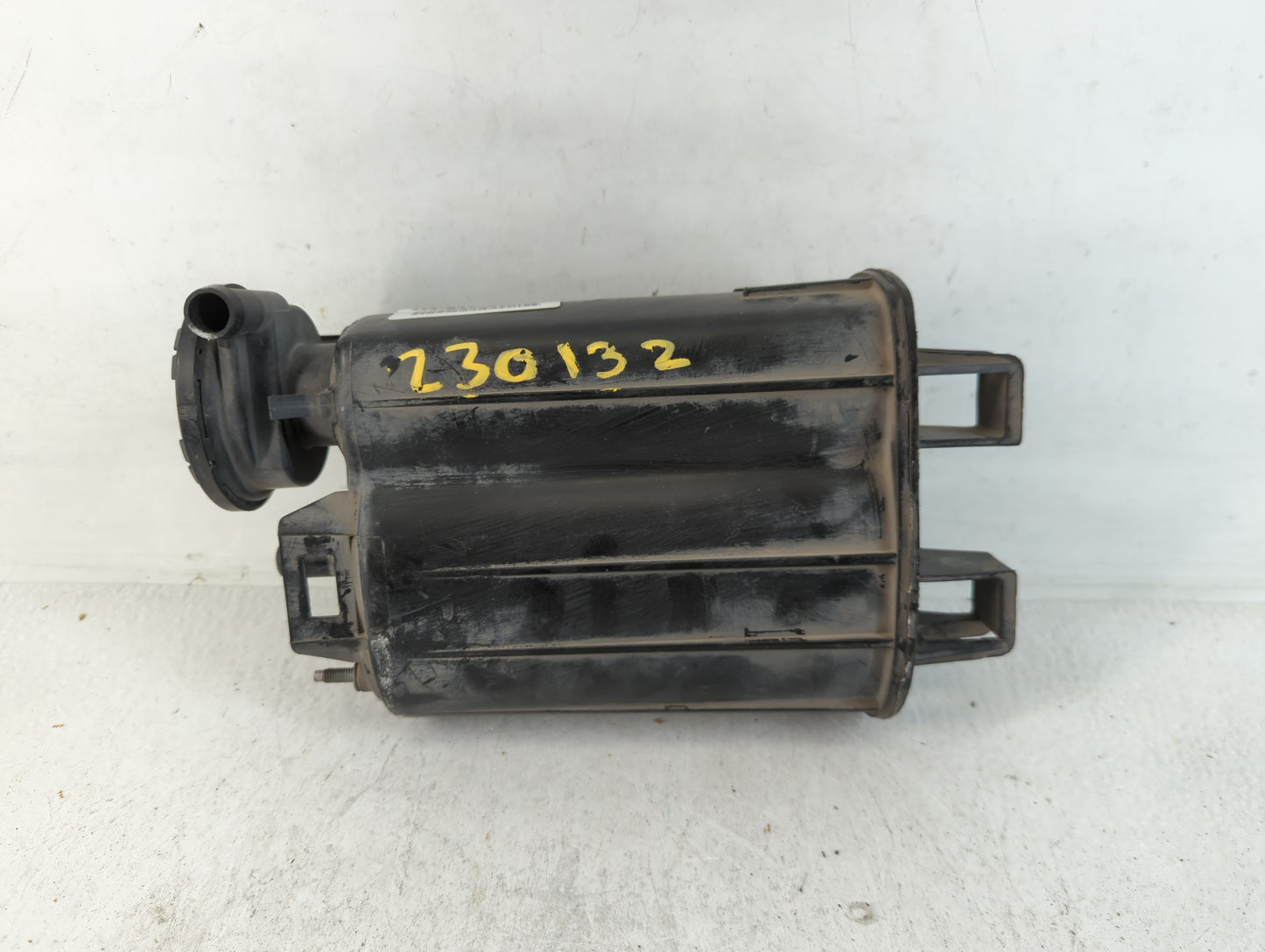 2004 Dodge Durango Fuel Vapor Charcoal Canister - Oemusedautoparts1.com