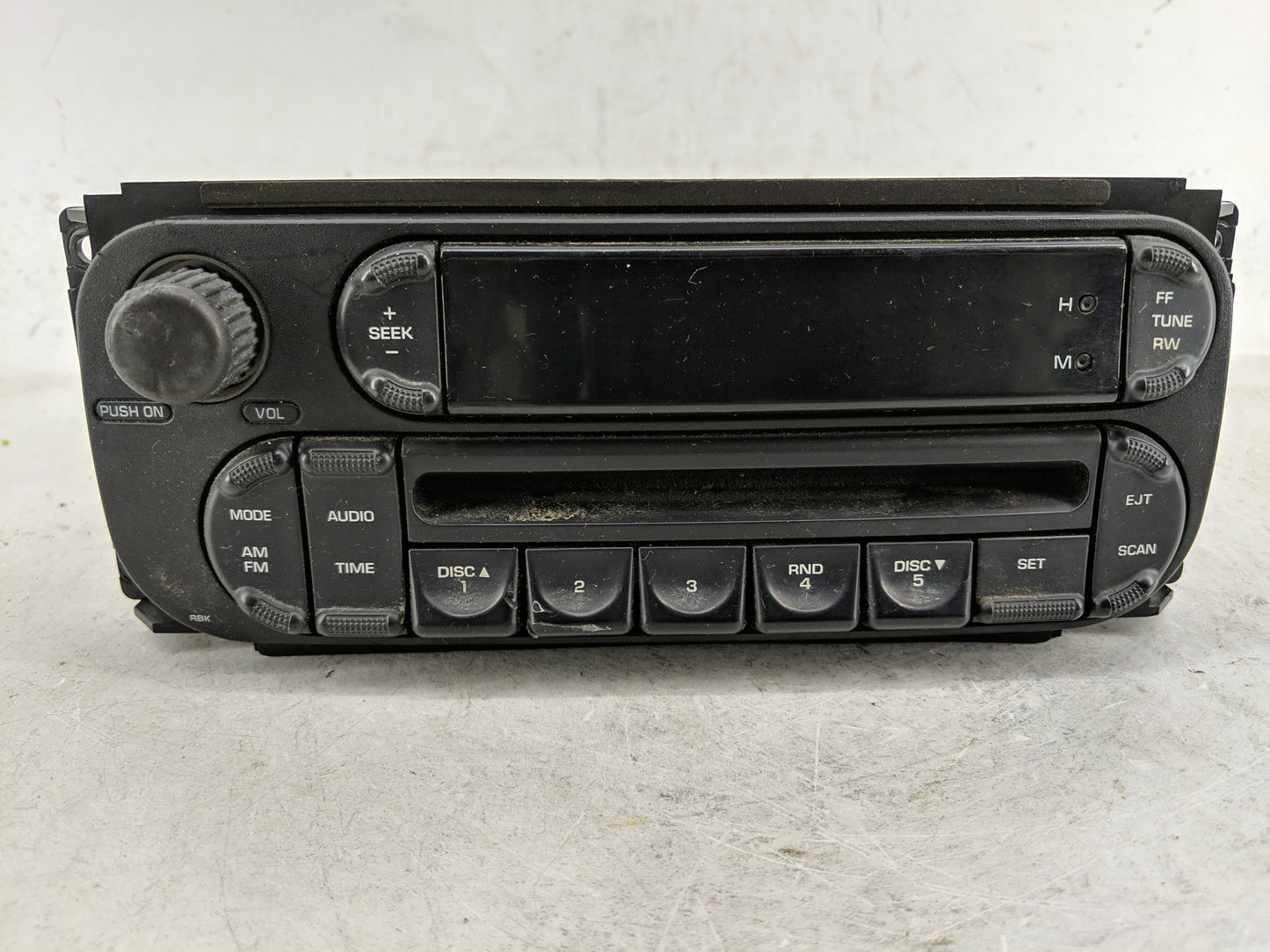 2004 Dodge Grand Caravan Radio AM FM Cd Player Receiver Replacement P/N:P05091506AH Fits OEM Used Auto Parts - Oemusedautopa