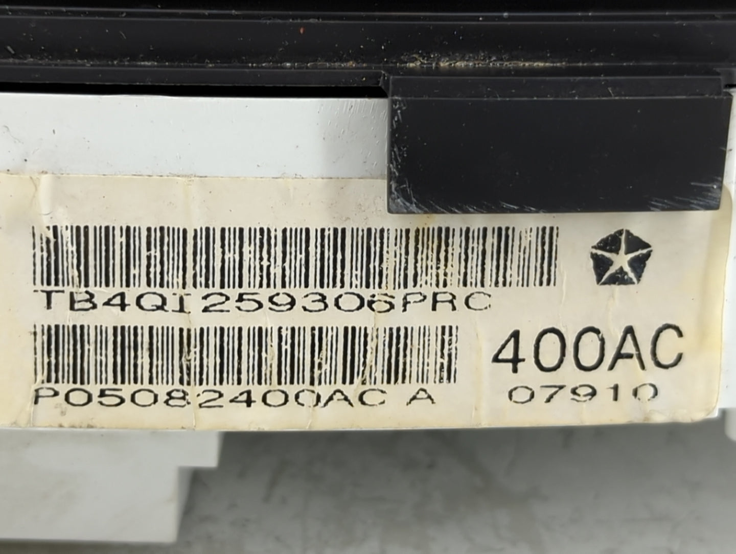 2004 Dodge Grand Caravan Instrument Cluster Speedometer Gauges Miles:194K Fits OEM Used Auto Parts - Oemusedautoparts1.com
