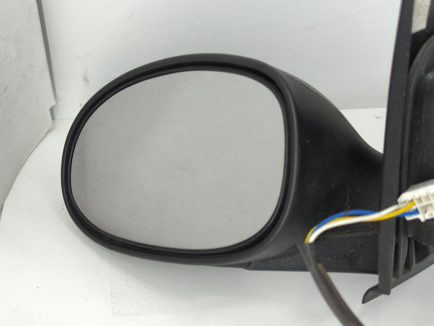 2003-2005 Dodge Neon Driver Side View Mirror - Left Door Mirror OEM Used - Oemusedautoparts1.com