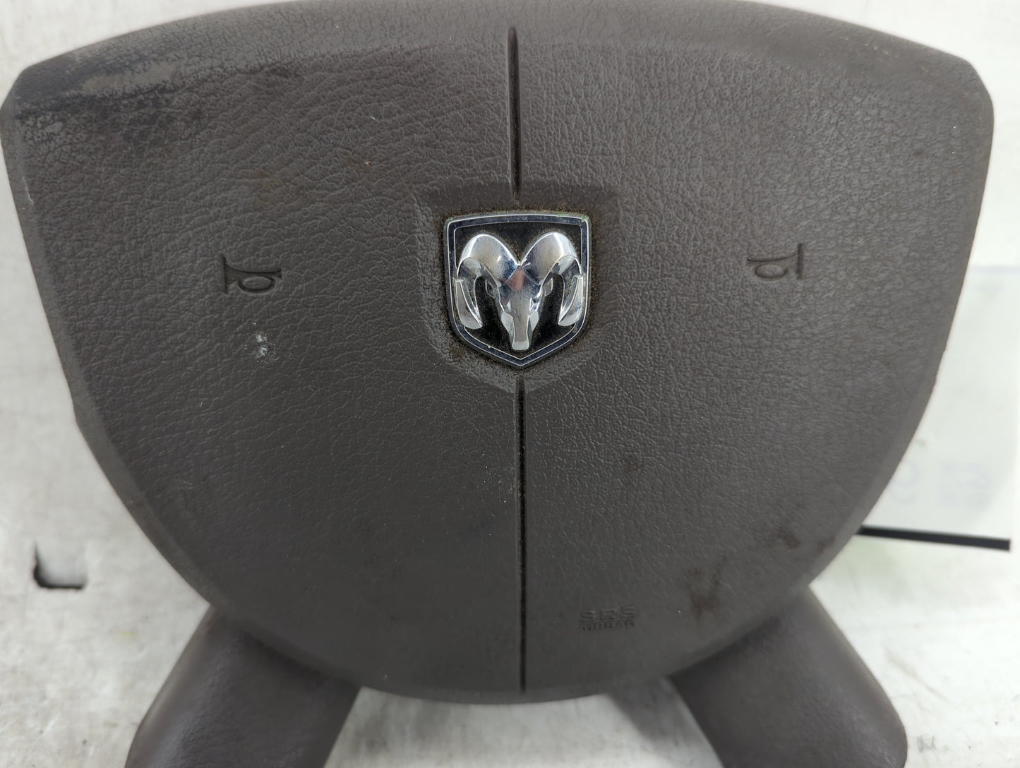 2004-2004 Dodge Ram 1500 Air Bag Driver Left Steering Wheel Mounted - Oemusedautoparts1.com