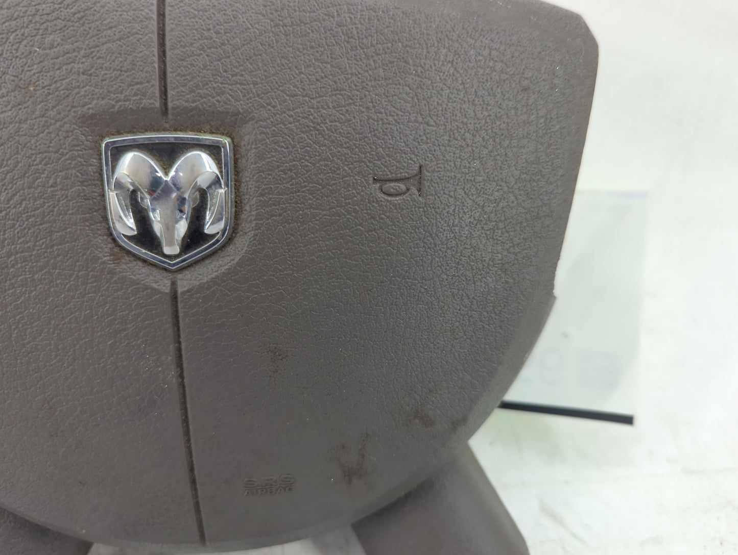 2004-2004 Dodge Ram 1500 Air Bag Driver Left Steering Wheel Mounted - Oemusedautoparts1.com