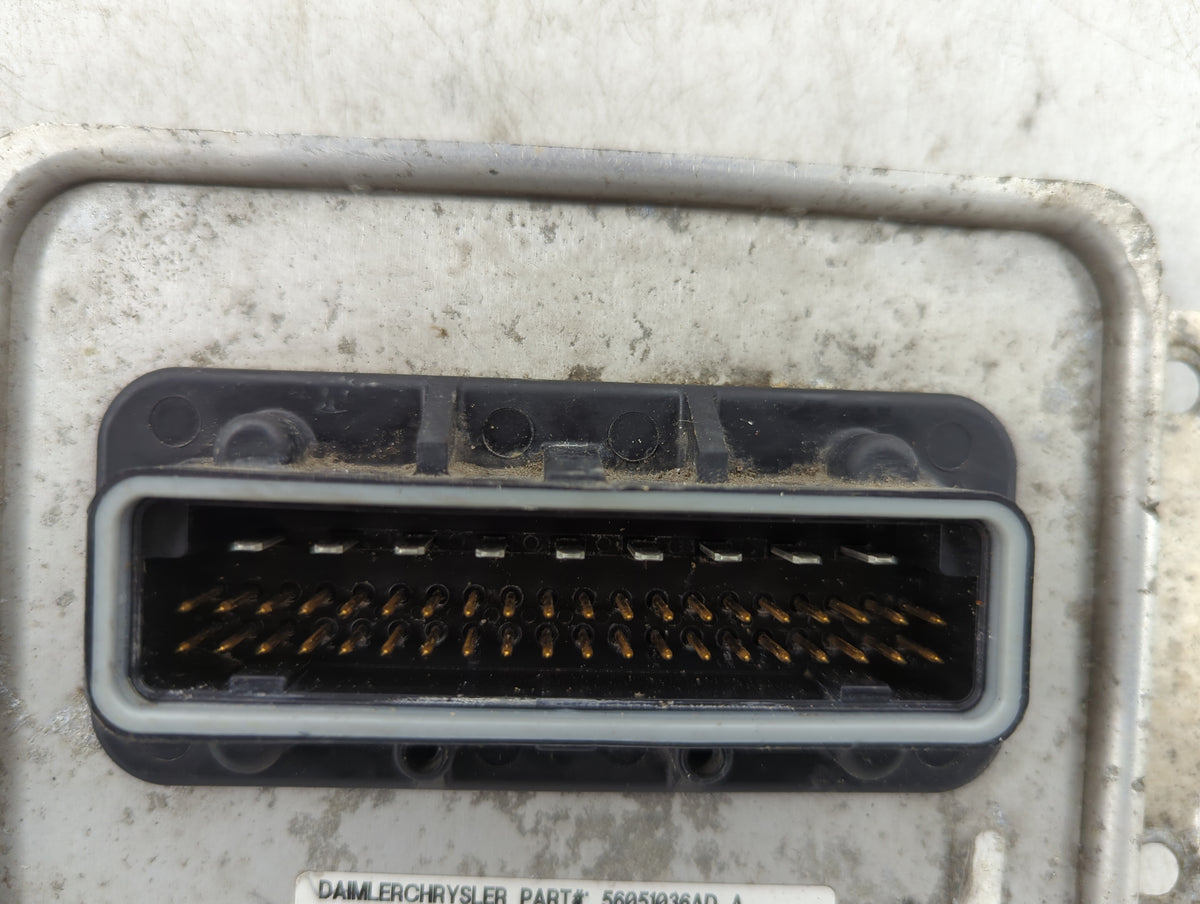 2002-2005 Dodge Ram 1500 Body Control Module Bcm Inner Cabin Fuse Box 1135892 - Oemusedautoparts1.com