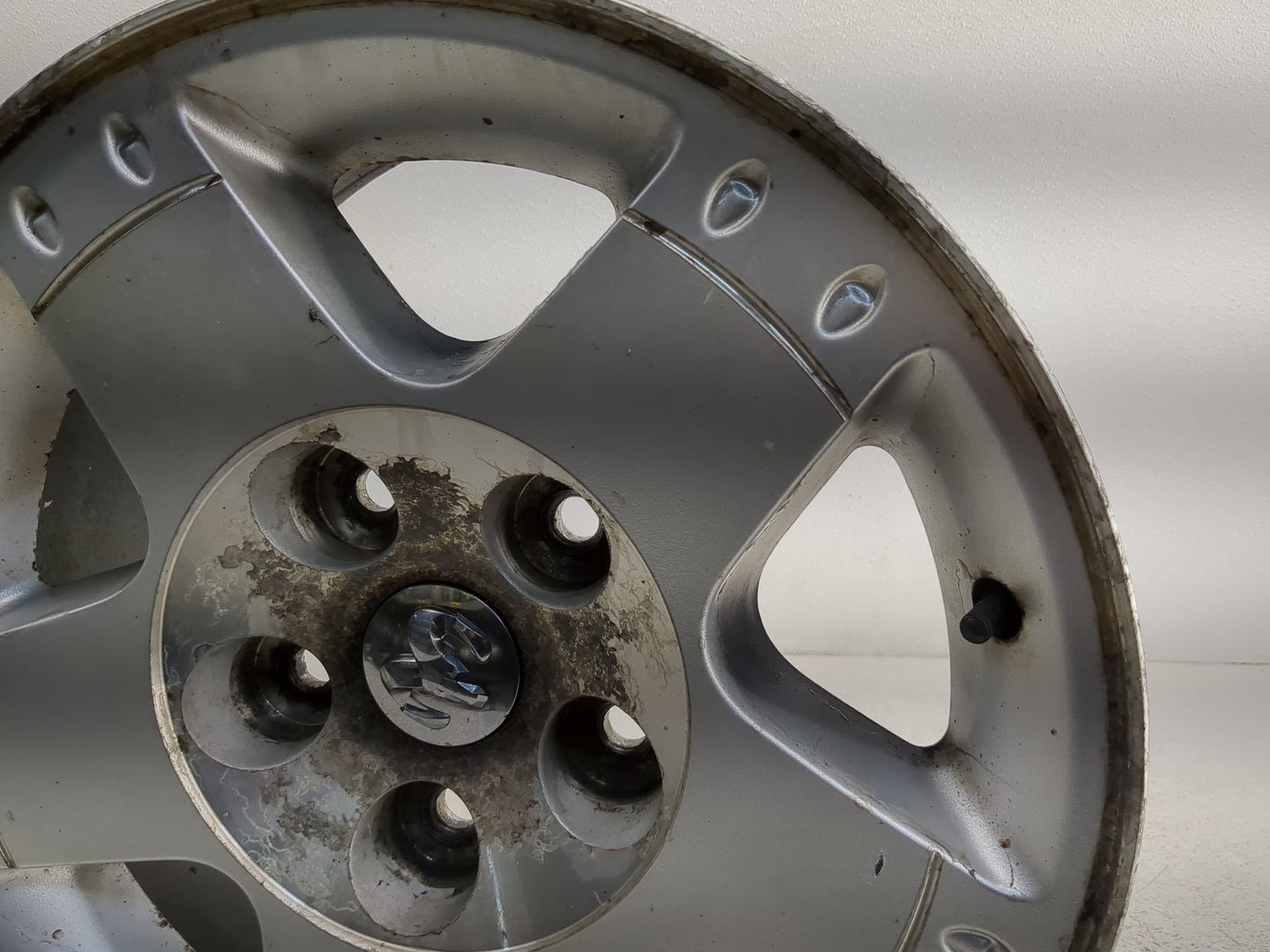 2002-2005 Dodge Ram 1500 Oem Wheel Rim 1145375 - Oemusedautoparts1.com