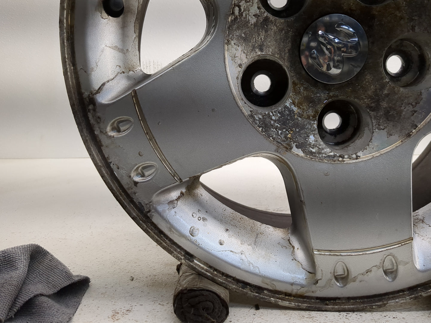 2002-2005 Dodge Ram 1500 Oem Wheel Rim 1145377 - Oemusedautoparts1.com