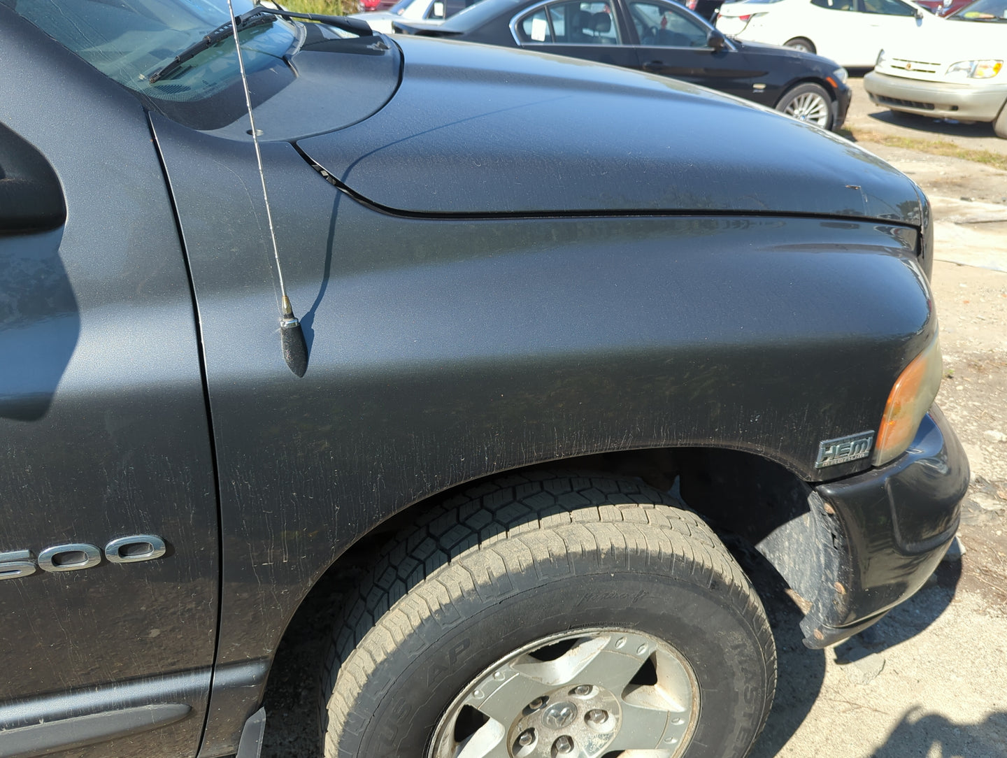 2002-2005 Dodge Ram 1500 Passenger Fender - Oemusedautoparts1.com