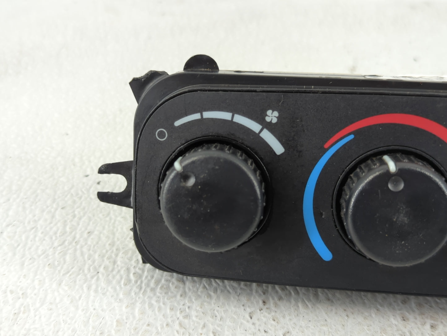 2003-2005 Dodge Ram 1500 Climate Control Module Temperature AC/Heater Replacement P/N:P55056321 AC Fits Fits 2003 2004 2005 