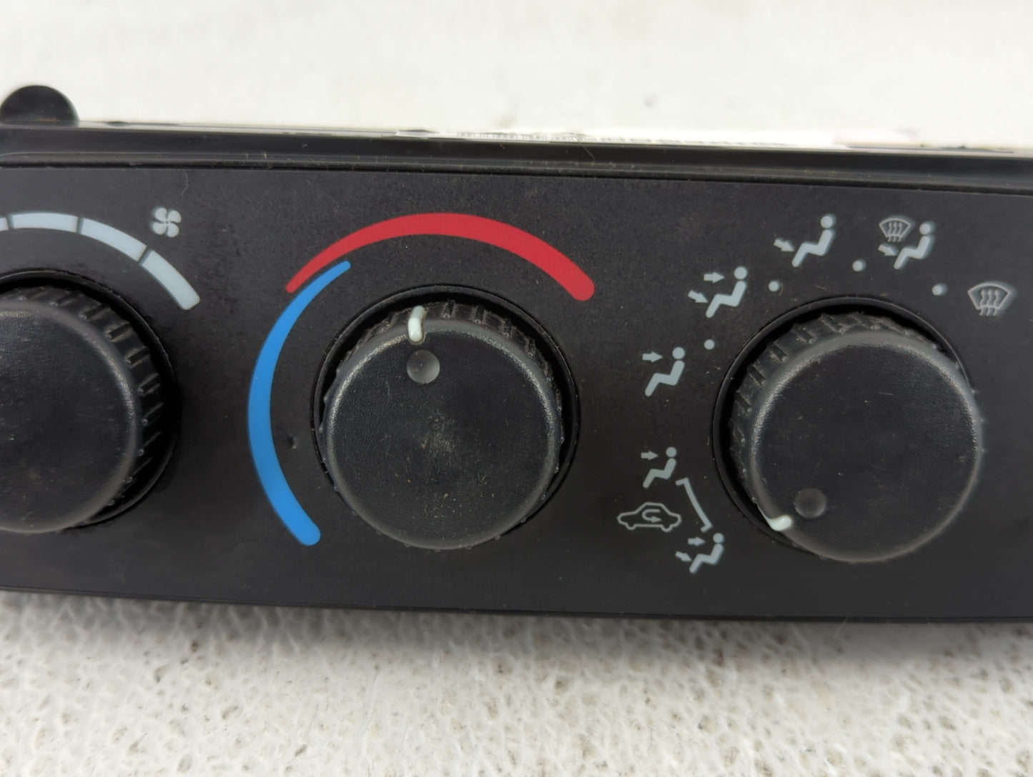 2003-2005 Dodge Ram 1500 Climate Control Module Temperature AC/Heater Replacement P/N:P55056321 AC Fits Fits 2003 2004 2005 