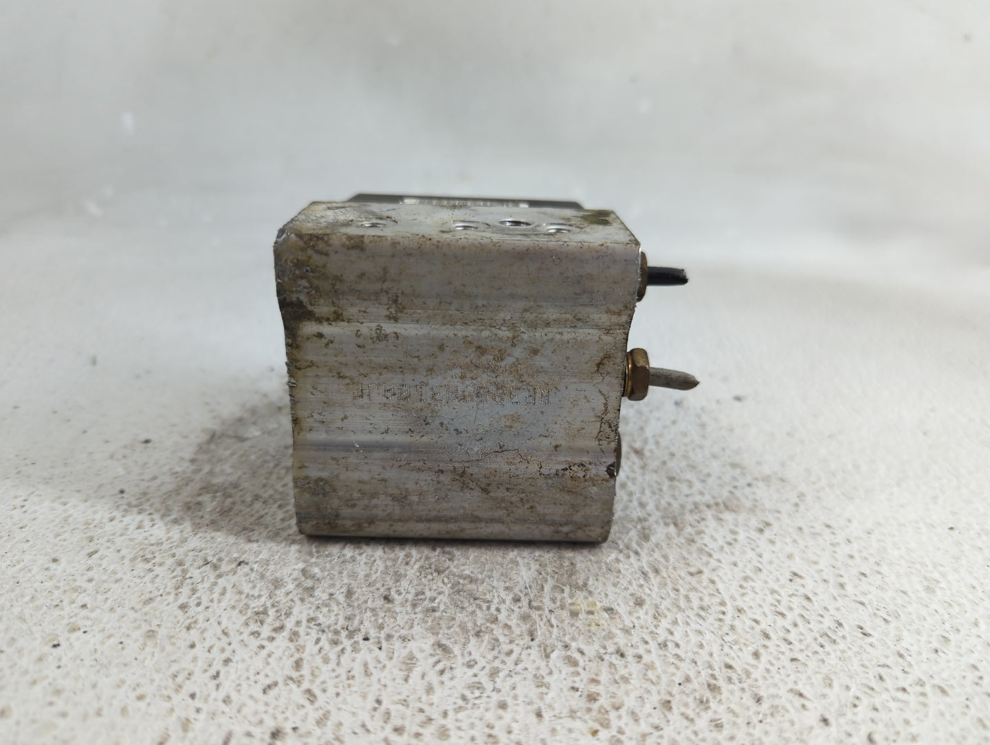 2004 Dodge Ram 1500 ABS Pump Control Module Replacement P/N:P52010035AK Fits OEM Used Auto Parts - Oemusedautoparts1.com