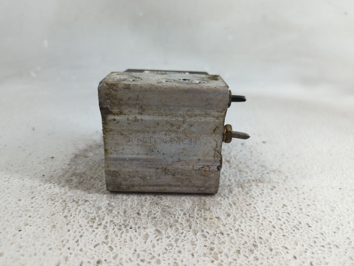 2004 Dodge Ram 1500 ABS Pump Control Module Replacement P/N:P52010035AK Fits OEM Used Auto Parts - Oemusedautoparts1.com