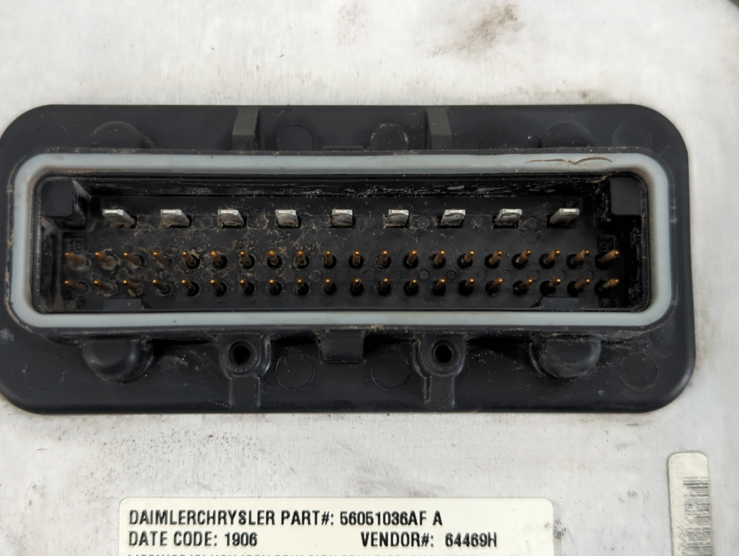 2002-2005 Dodge Ram 1500 Body Control Module Bcm Inner Cabin Fuse Box - Oemusedautoparts1.com