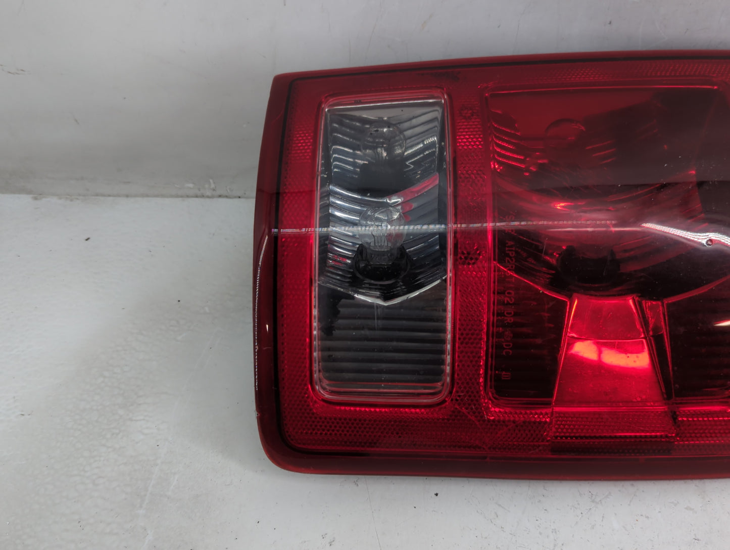 2002-2006 Dodge Ram 1500 Tail Light Assembly Passenger Right OEM Fits Fits 2002 2003 2004 2005 2006 OEM Used Auto Parts - Oe