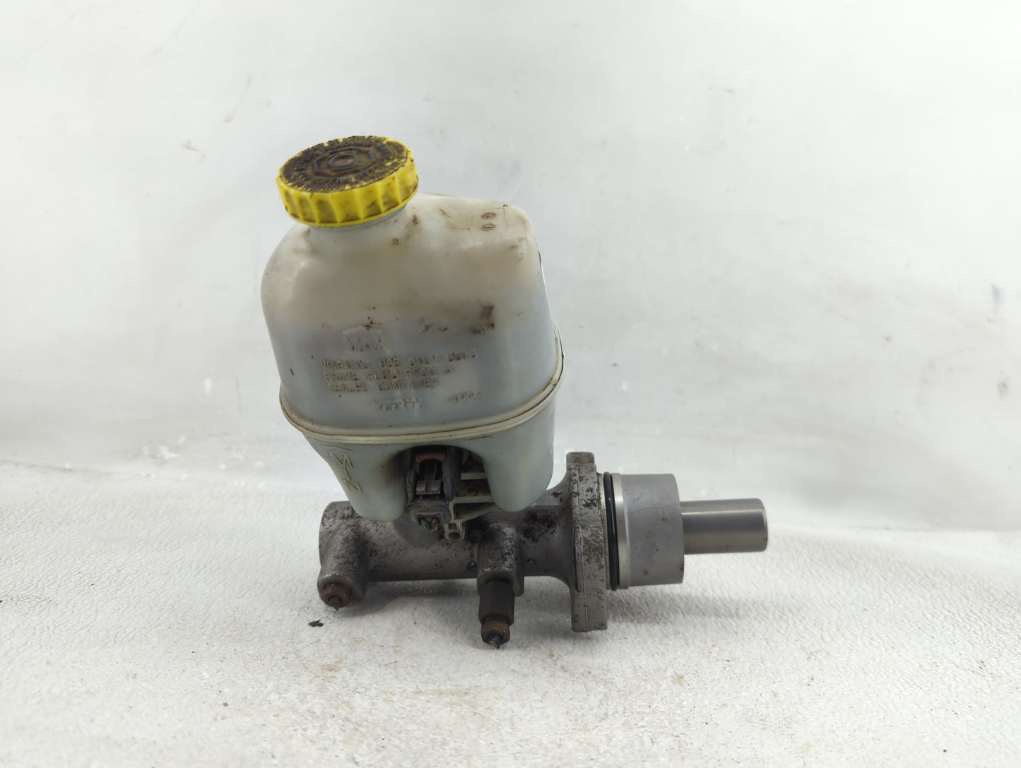 2002-2005 Dodge Ram 1500 Brake Master Cylinder - Oemusedautoparts1.com